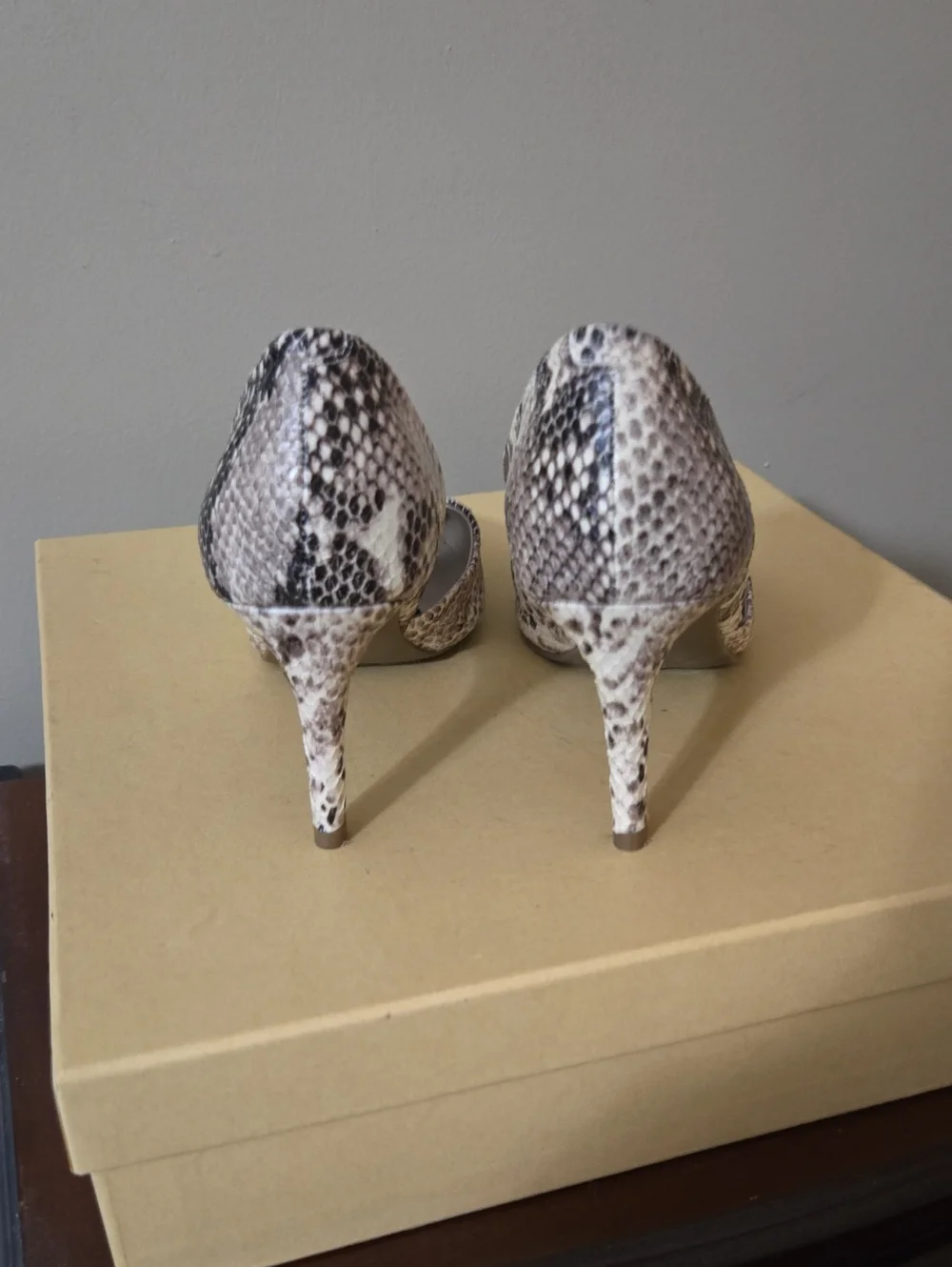 Bandolino Classic Pointed Toe Snake-Print Pumps in Neutral Size 8.5